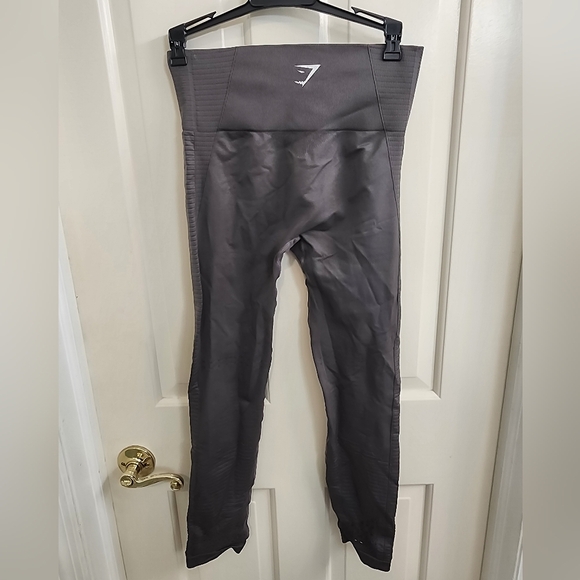 Gymshark Gray Leggings Size Medium - Picture 2 of 6